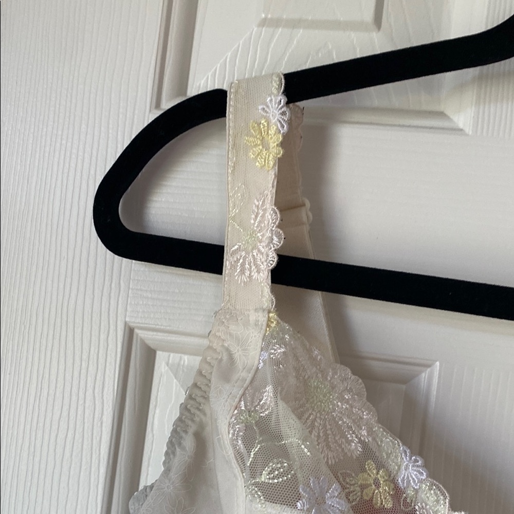 Prima Donna Cream and Yellow Lace Bra 36G - Picture 5 of 6